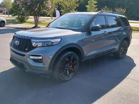 Certified 2023 Ford Explorer ST w/ Equipment Group 401A AWD/4WD image 8