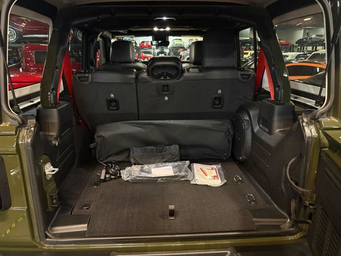 Used 2023 Jeep Wrangler Unlimited Rubicon 392 image 8