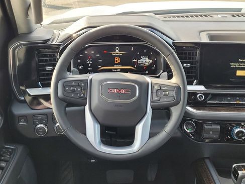 New 2026 GMC Sierra 1500 Elevation image 9