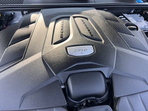 Used 2021 Porsche Cayenne S AWD/4WD image 40