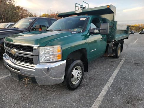 Used 2007 Chevrolet Silverado 3500 W/T w/ Snow Plow Prep Package image 1