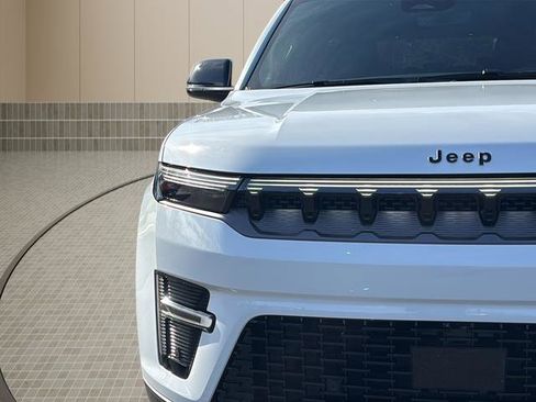 New 2026 Jeep Grand Wagoneer Limited w/ Rear Seat Video Group I image 10