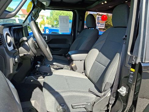Certified 2025 Jeep Wrangler Sport image 13