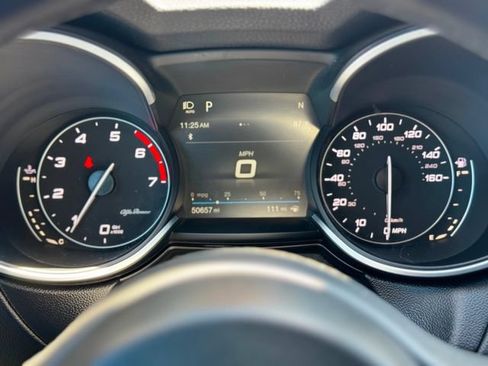 Used 2019 Alfa Romeo Stelvio RWD image 38