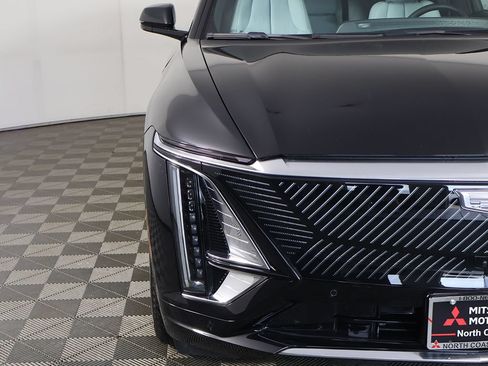 Used 2024 Cadillac Lyriq Luxury w/ LPO, Floor Liner Package AWD/4WD image 18