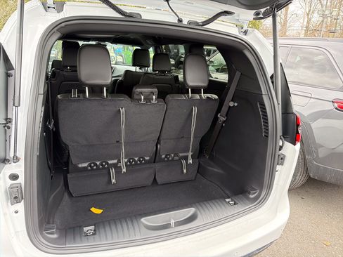 New 2026 Chrysler Pacifica Select AWD/4WD image 30