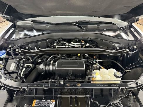 Certified 2023 Ford Explorer Limited w/ Equipment Group 301A image 29