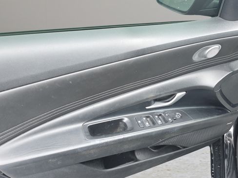 Used 2021 Hyundai Elantra SEL FWD image 18