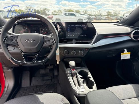 New 2026 Chevrolet Trax RS FWD image 8