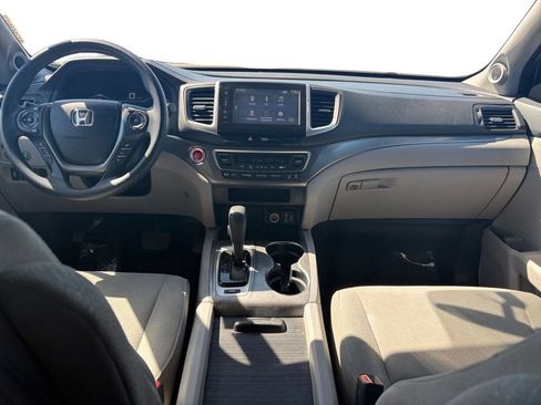 Used 2018 Honda Pilot EX image 12