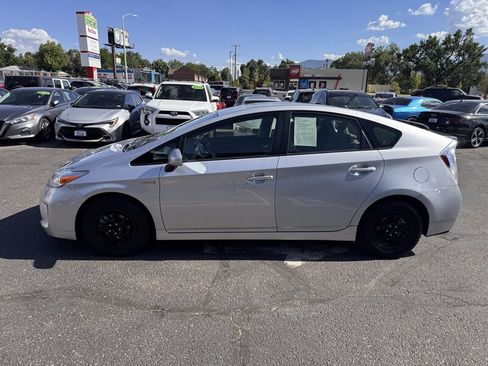 Used 2014 Toyota Prius Three FWD image 4