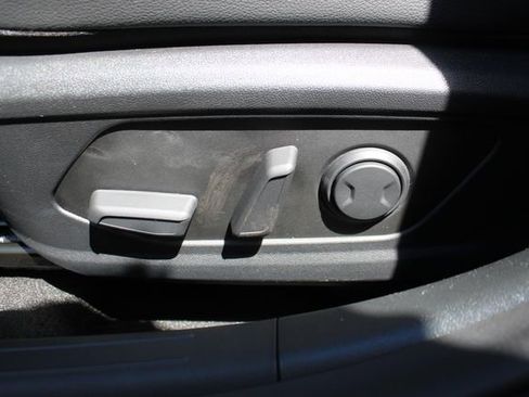 New 2026 Hyundai Elantra Limited FWD image 10