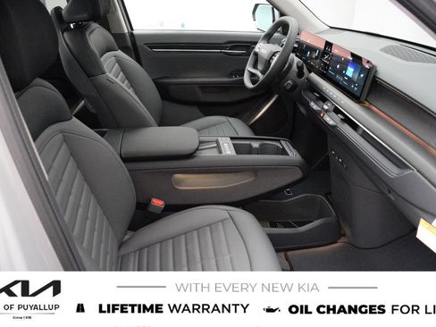 New 2026 Kia EV9 Land AWD/4WD image 16