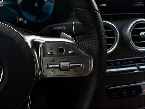 Used 2023 Mercedes-Benz GLC 300 4MATIC Coupe image 28