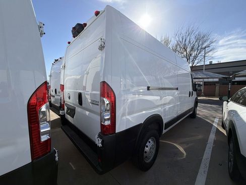 Used 2023 RAM ProMaster 2500 image 3