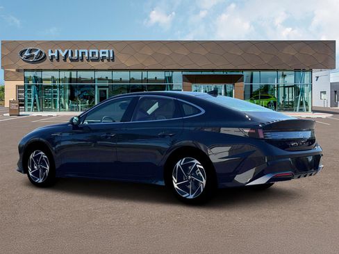 New 2026 Hyundai Sonata SEL FWD image 4
