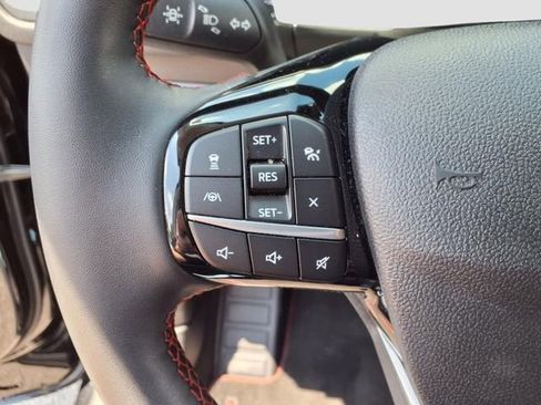 Used 2022 Ford Escape SEL w/ SEL Stealth AWD Package image 17