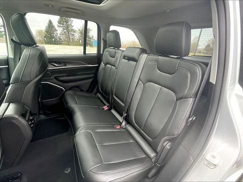 Used 2024 Jeep Grand Cherokee Limited 4xe AWD/4WD image 15