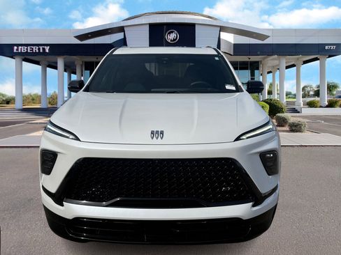 Used 2025 Buick Enclave Sport Touring w/ Power Package image 4