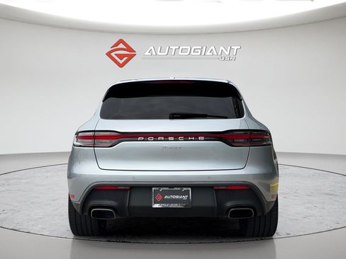 Used 2022 Porsche Macan AWD/4WD image 9