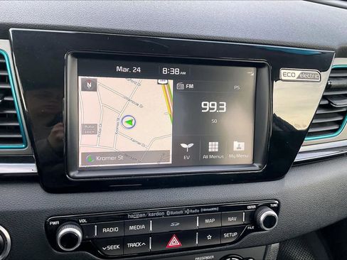 Used 2019 Kia Niro EX Premium image 31