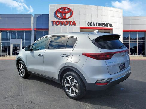 Used 2021 Kia Sportage LX image 4