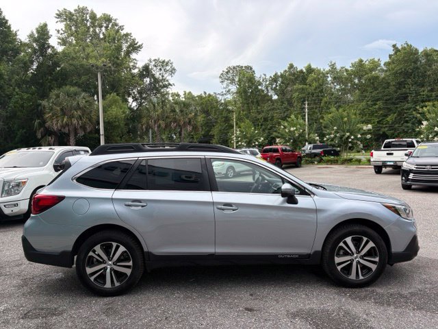 Used 2019 Subaru Outback 2.5i Limited AWD/4WD image 6