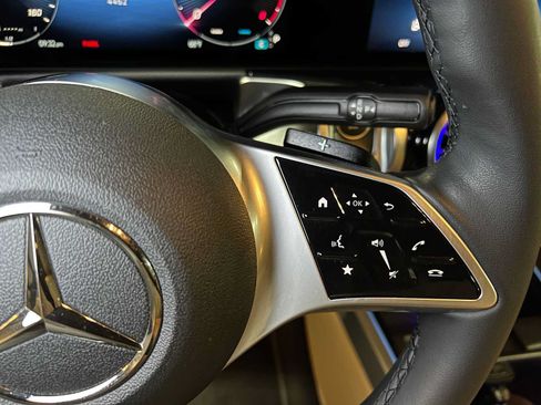 Certified 2026 Mercedes-Benz GLB 250 4MATIC image 29