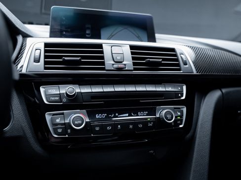 Used 2018 BMW M4 Coupe image 52