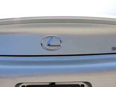 Used 2005 Lexus SC 430 Convertible RWD image 36