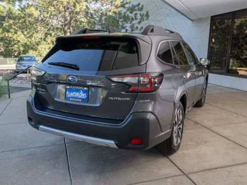 Certified 2025 Subaru Outback Limited AWD/4WD image 6