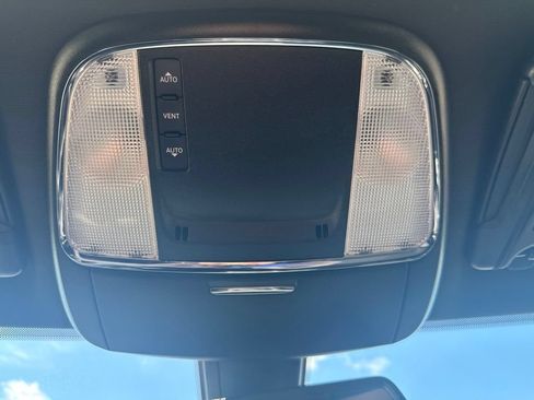 Used 2023 Dodge Charger SXT w/ Blacktop Package AWD/4WD image 46