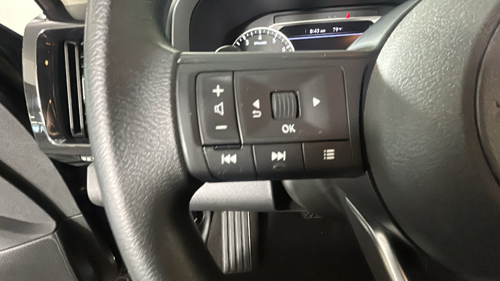 Used 2024 Nissan Pathfinder S AWD/4WD image 20