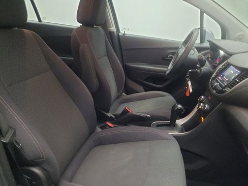 Used 2020 Chevrolet Trax LS FWD image 21