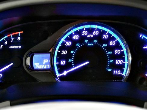 Used 2012 Toyota Sienna XLE FWD image 12