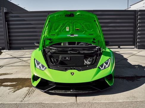 Used 2019 Lamborghini Huracan Performante image 17