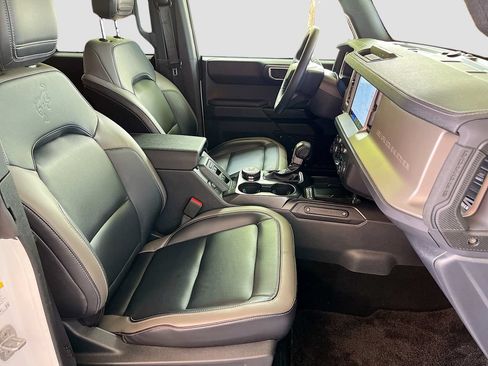 Used 2025 Ford Bronco Outer Banks AWD/4WD image 29