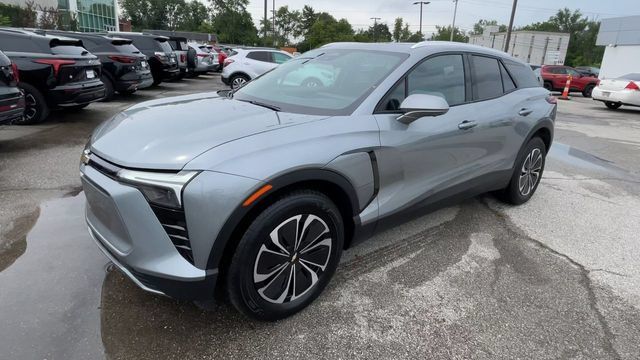 Used 2024 Chevrolet Blazer EV LT AWD/4WD image 6