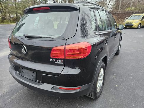 Used 2015 Volkswagen Tiguan S image 9
