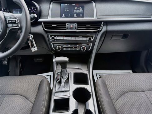 Used 2018 Kia Optima LX FWD image 17