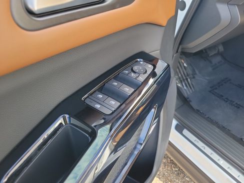 New 2026 Nissan Pathfinder Platinum AWD/4WD image 18