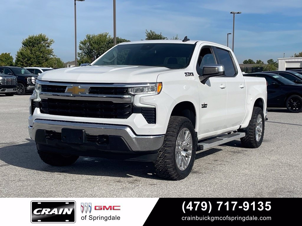 Used 2022 Chevrolet Silverado 1500 LT AWD/4WD image 3