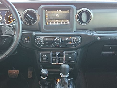 Used 2020 Jeep Wrangler Unlimited Sport AWD/4WD image 16