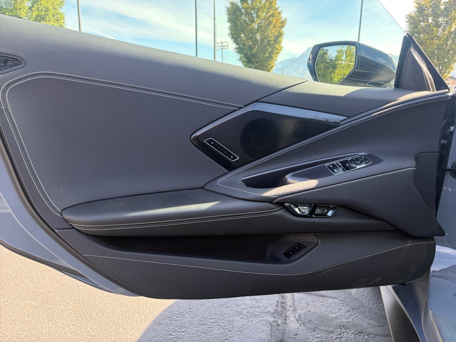 Used 2025 Chevrolet Corvette Stingray Preferred Cpe w/ Z51 Performance Package RWD image 9