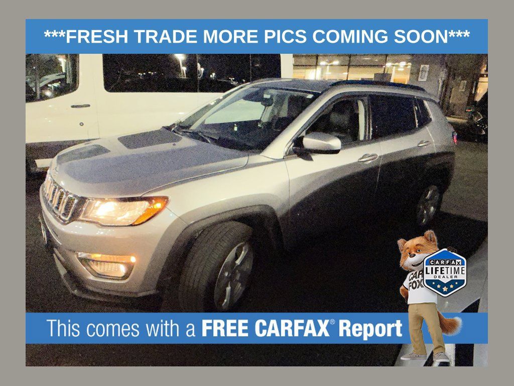 Used 2019 Jeep Compass Latitude w/ Cold Weather Group FWD image 1