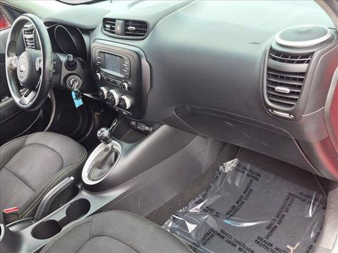 Used 2016 Kia Soul + w/ Designer's Package FWD image 19