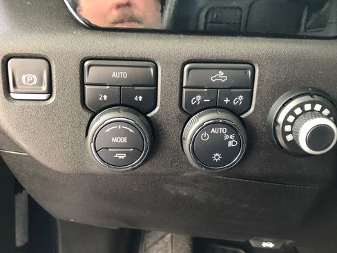 Certified 2024 Chevrolet Silverado 1500 LT image 32