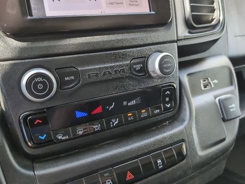 Used 2024 RAM ProMaster 2500 w/ Convenience Group image 18