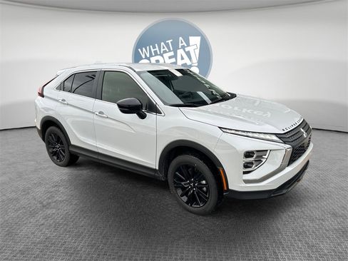 Used 2025 Mitsubishi Eclipse Cross LE image 1