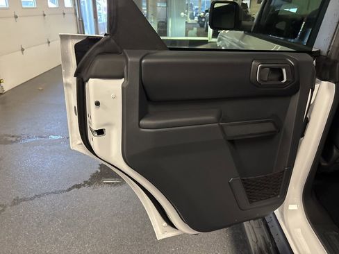 New 2025 Ford Bronco Outer Banks w/ Black Appearance Package image 26